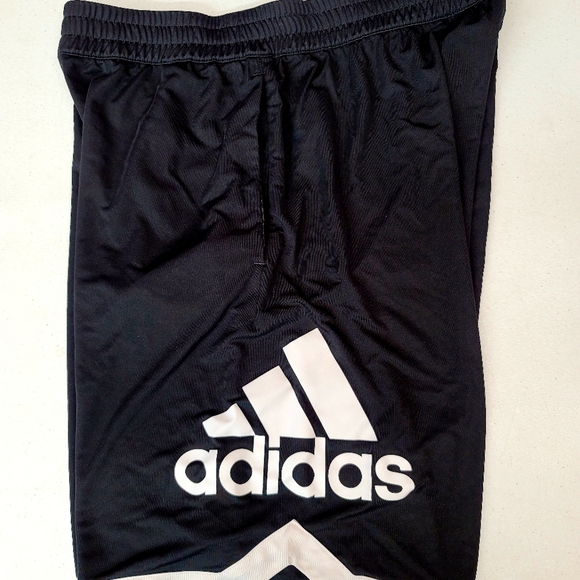 adidas shorts - Picture 3 of 5